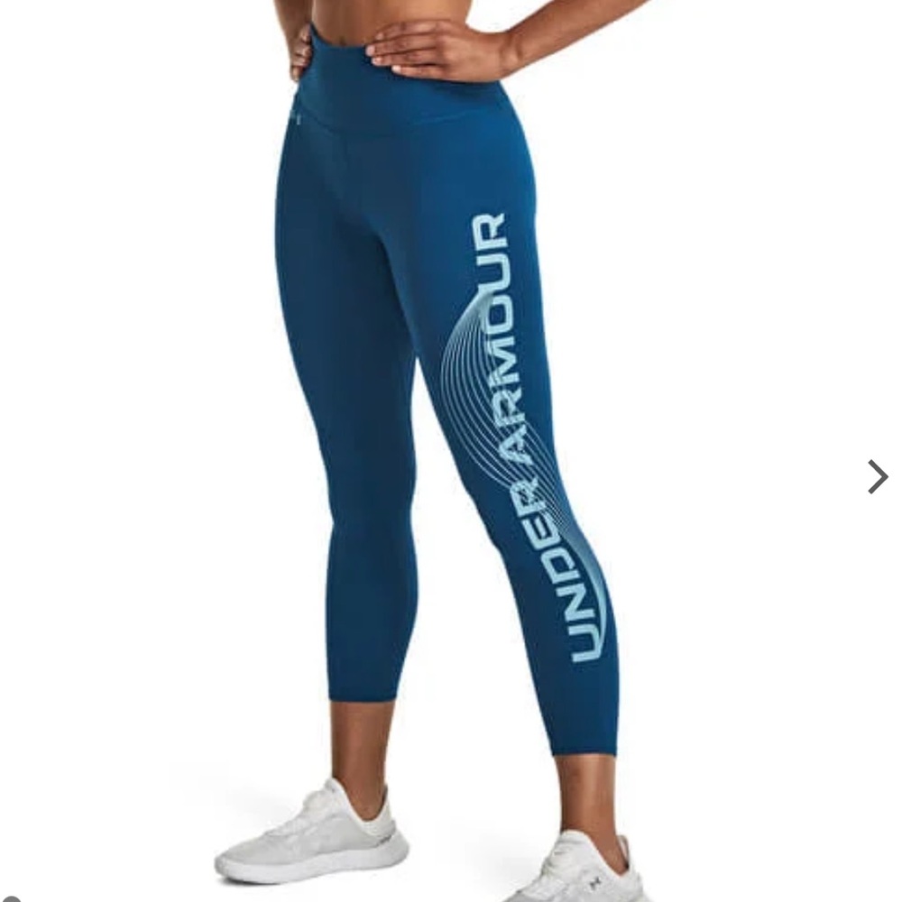 🏧 Under Armor motion ankle women legging Size M